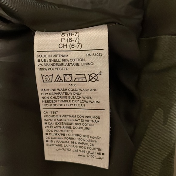 Old Navy Camouflage boys jacket Size youth 6-7 *Great Condition* - Picture 6 of 8